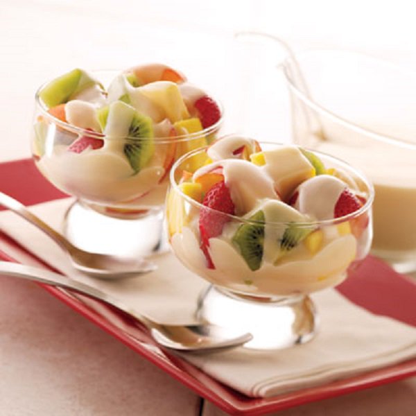chickiticas's tweet photo. Es conveniente que los niños coman frutas. Cortadas en trozos y bañadas de yogur, es una buena opción. https://t.co/SMW79Gxd9W