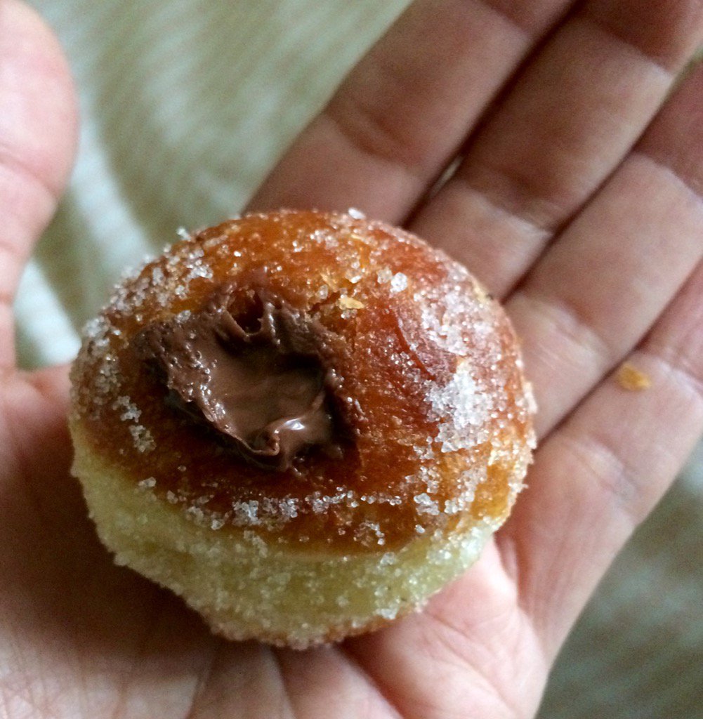 electricHOMEGRL's tweet image. Perfect Nutella baby #bombolone cc @nerdpropeller