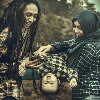 derryjw's tweet photo. selamat tanggal 30 nov yg ke 2 tahun hari pernikahan @_ReshastrOmp_ dan umi shifa smoga berkah 😊 https://t.co/9HBWfqzzUi