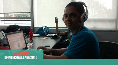 SaveWear_'s tweet photo. Ajustando los últimos detalles! 30 minutos para el Pitch final del #FintechChallenge2015  @Fintechallenge  #Savewear https://t.co/NWhMg9gVqI