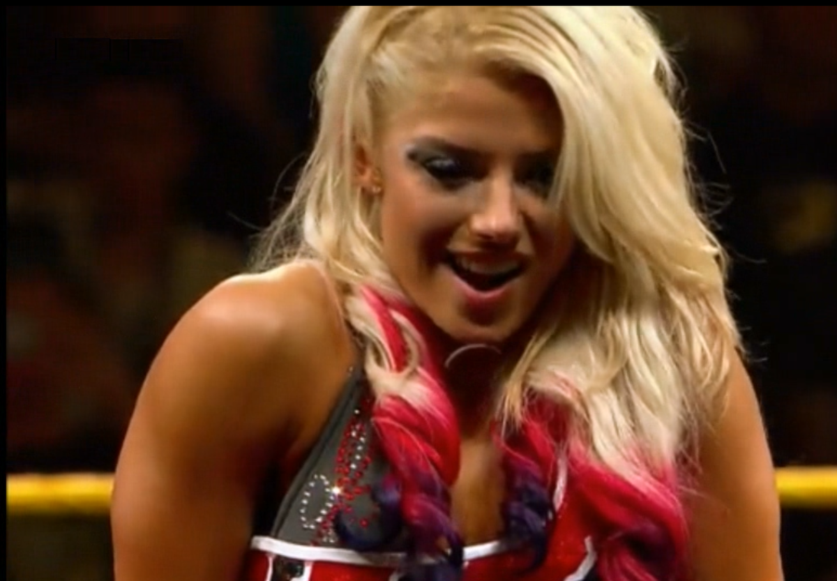 WWE_WomensDaily's tweet photo. Alexa Bliss #SmallButFIERCE #BlakeAlexaMurphy #BlakeAlexaMurphyFactor #BAMFactor @AlexaBliss_WWE https://t.co/VS2kY41Ro4