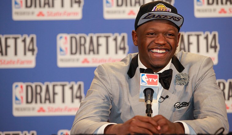 HAPPY BIRTHDAY TO THE MAN-CHILD JULIUS RANDLE! Send some love his way!  