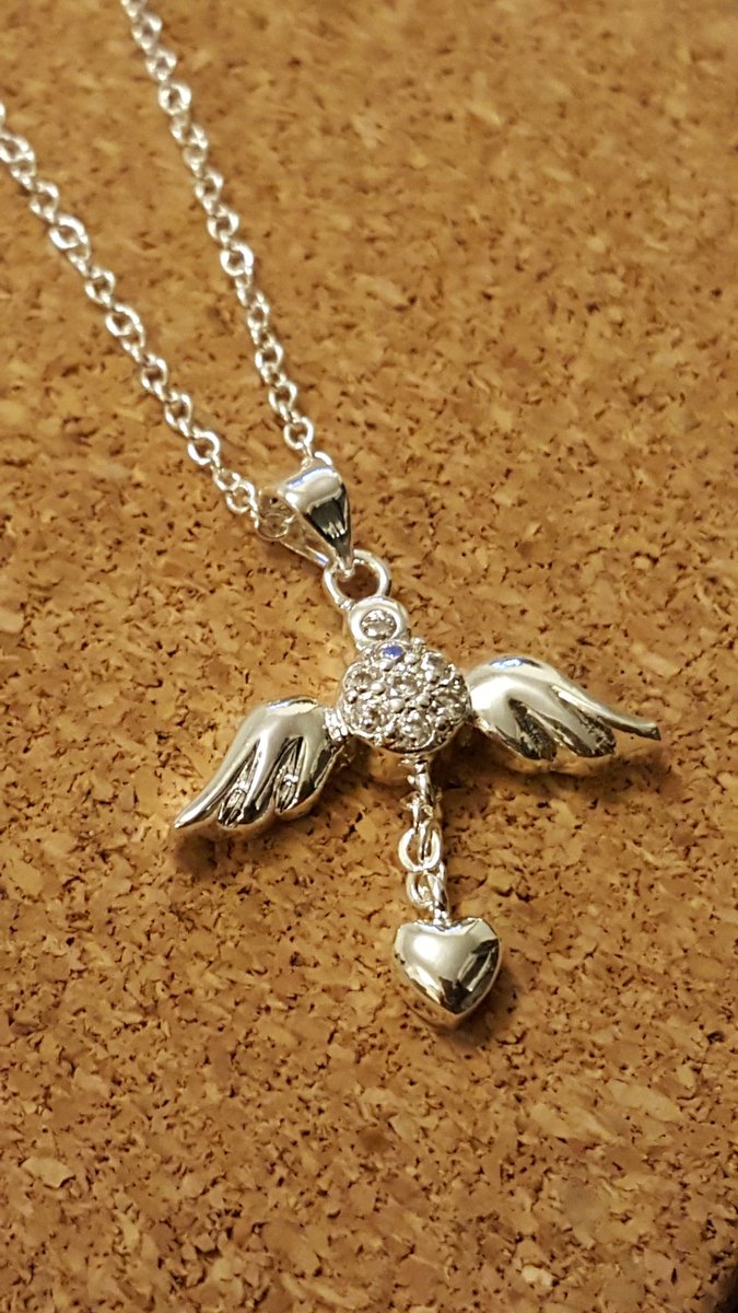 jjdelights's tweet photo. NEW IN MONDAY 30th @Southcoastempo  #angelwings #heart #jewellery #special #Xmas #shoplocal ❤ https://t.co/NxxDByi7UK