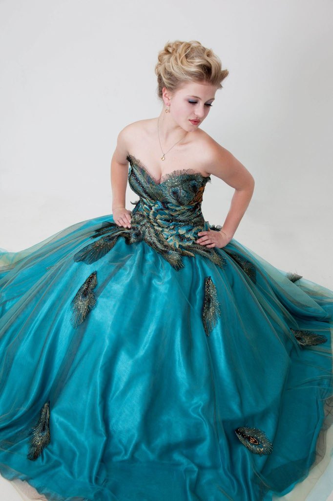 Full_length_fab's tweet photo. Our prom customers are given a complimentary photoshoot with Loft Photography as a thank you for their custom❤️ https://t.co/POcvy9s3aW