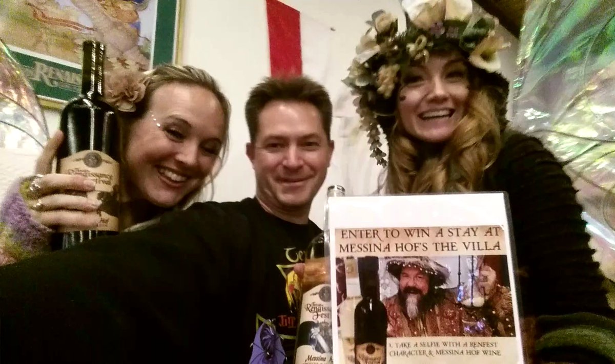 Michaelcx's tweet photo. #TwigTheFairy! &amp; #MessinaHOF! #KingsRed #WhiteKnight #TexRenFest There's still time. Come on out! https://t.co/ZZZOGvb5xp