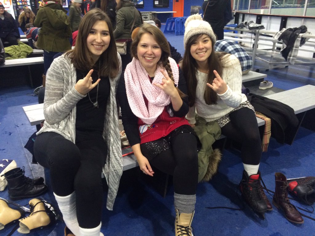TBSEtaAlpha's tweet photo. Just finished ice skating with @EtaPhi_KKPsi and all of our lovely CAs! #jointrelations https://t.co/8QUPw10J0i