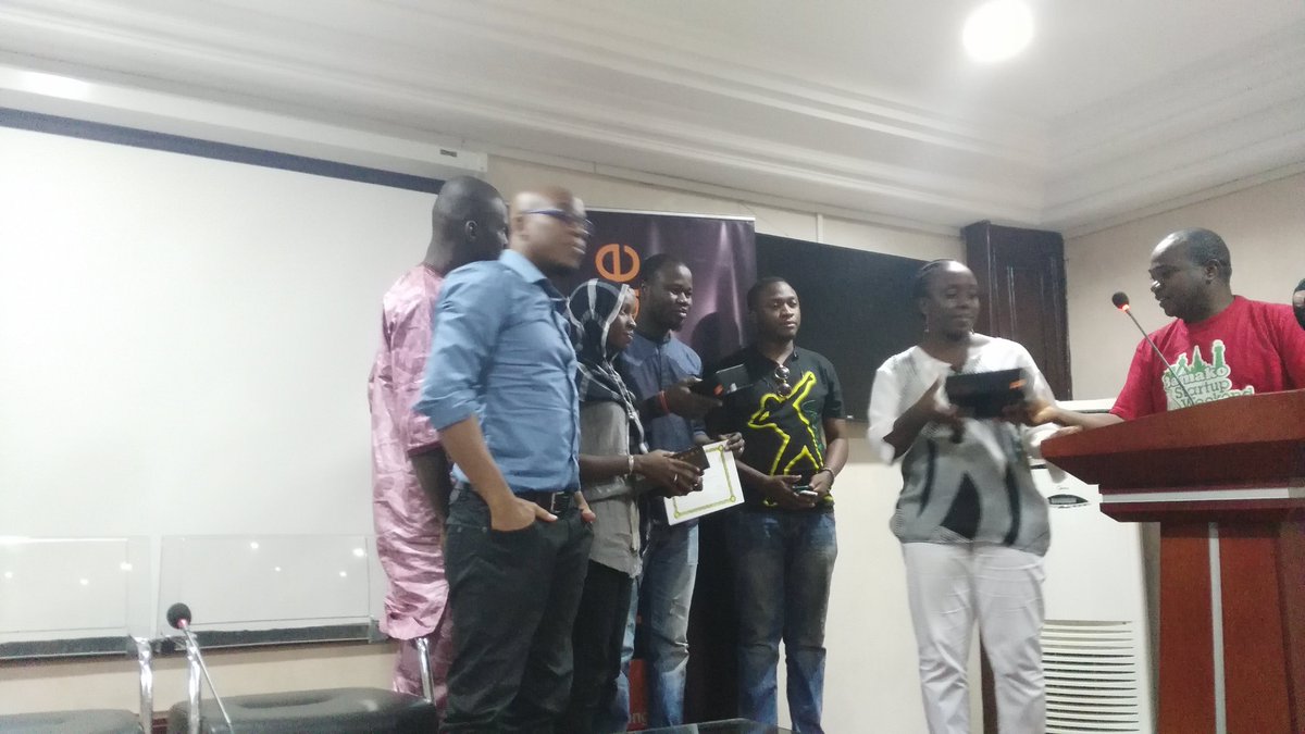 BamakoSW's tweet photo. Le grand gagnant de Startup Weekend Bamako édition 2015 est le projet YELLEEN, #swbamako https://t.co/rcGz7IUem5