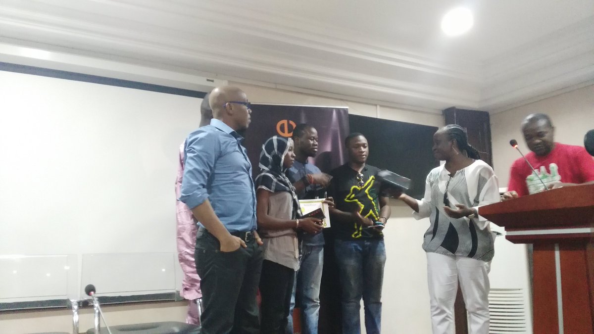BamakoSW's tweet photo. Le grand gagnant de Startup Weekend Bamako édition 2015 est le projet YELLEEN, #swbamako https://t.co/rcGz7IUem5