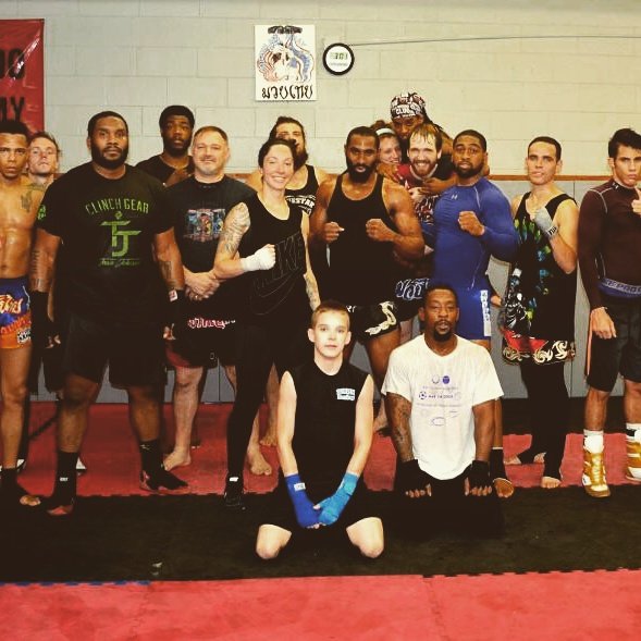 ashmuaythai's tweet photo. Great training today! Sparring  boxing @bonafydemma2524 @MHPStrong @Redemption_MA @revgear @GoPro @ChickfightsRock https://t.co/JYunFsvuvs