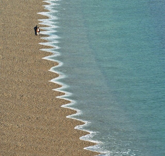 GeotechTips's tweet image. Mar con dientes: Efecto en la playa de la arena gruesa.

Foto: Patrice Carre