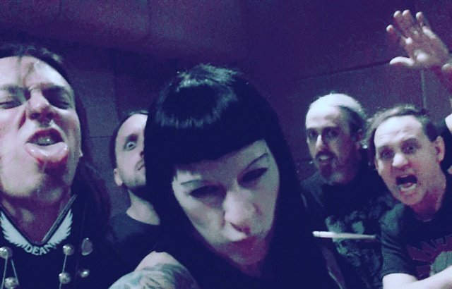 UniclubBA's tweet photo. #STEPINSIDE! Falta solo 1 hora para el ANTIDOMINGO! https://t.co/8uOoBQ1kFY #Witchour @bloodparadeband @inelement https://t.co/MB3dbactds