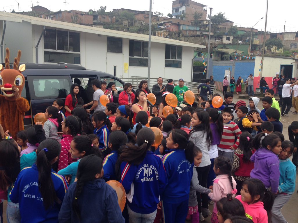 _ConstruyeMas's tweet image. Gracias a todos por ser parte de este hermoso sueño #NavidadConstruye 🌠