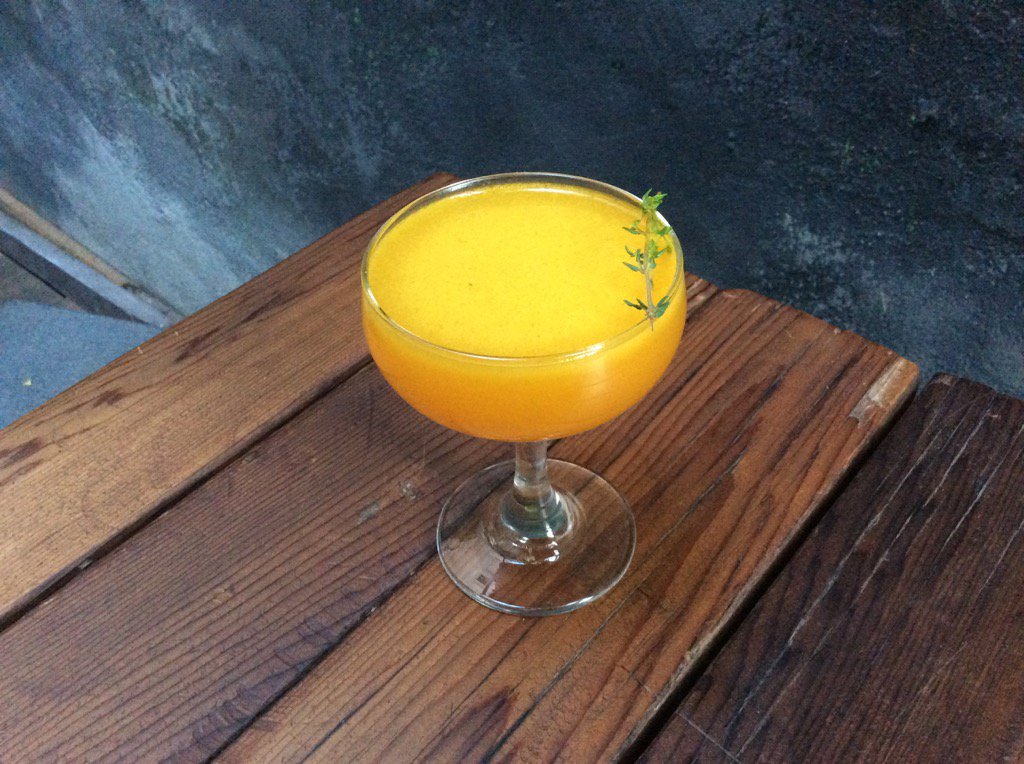 ediandthewolf's tweet photo. Newest obsession in cocktails 
Healthy and boozy 😛
Come by and try it tonight
Turmeric Thyme #Solbeso https://t.co/aGAtX82EVD