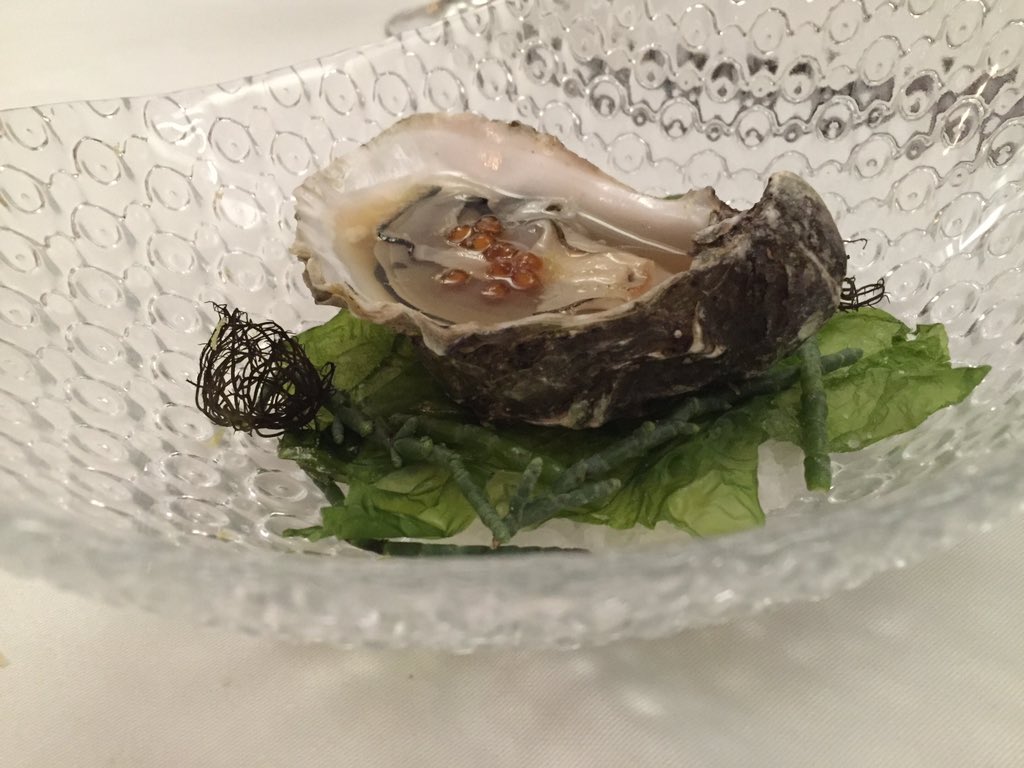 Empezamos <a href="/JuanChiquicurro/">Juan A. Morcillo</a> ostras japo!! Tremendas <a href="/juliszg/">Julia</a>