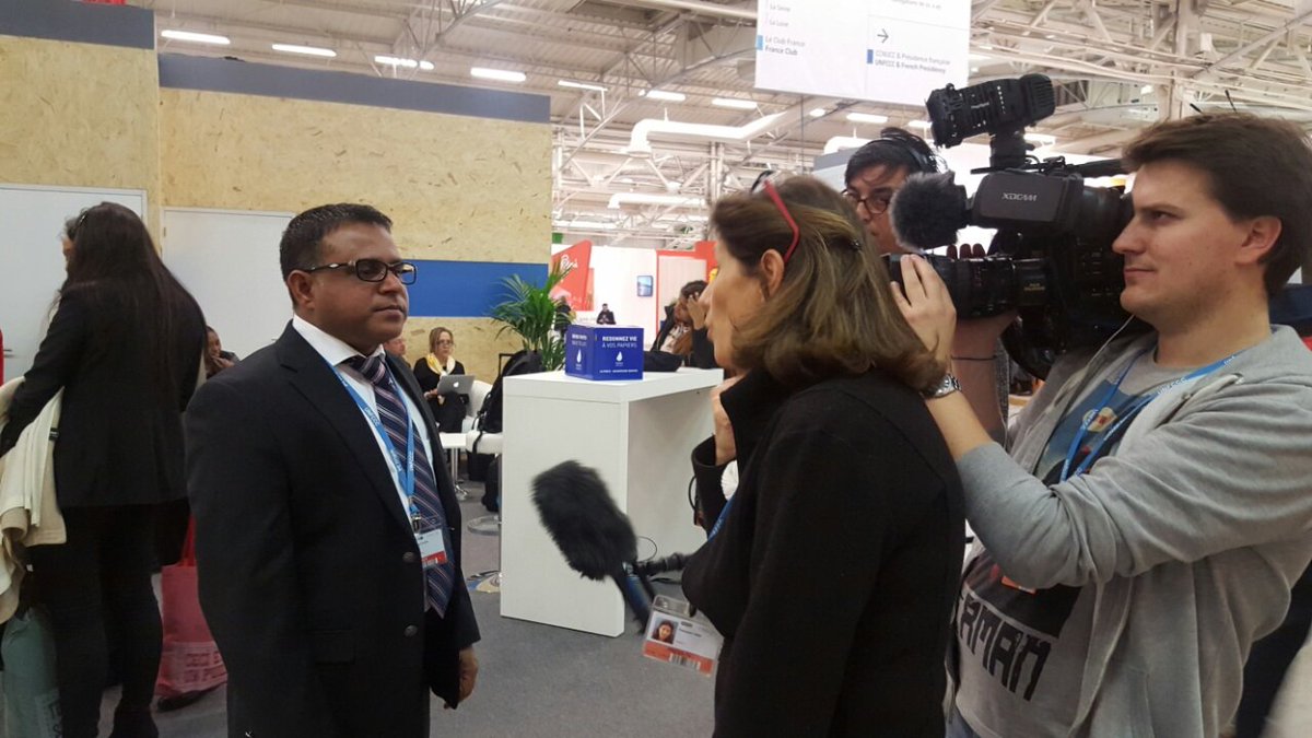 sherh_aly's tweet photo. Lead Negotiator of Alliance of Small Island States Mr. Amjad Abdulla giving interview France 24 TV Channel @COP21 https://t.co/uHilGpo2FQ