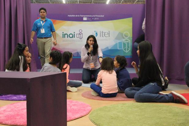 ITEIJal's tweet photo. Llega la transparencia a la @FILGuadalajara 
Lee + en https://t.co/zynnN5abkd
#SomosLectores
#HagamosTransparencia https://t.co/rvbPTs8aB5