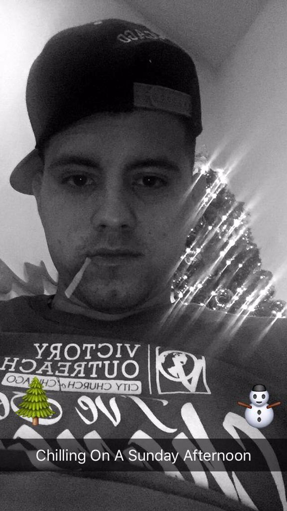 IsaacB1993's tweet photo. SnapChat:IsaacB1000 https://t.co/qXUdPL4XsN