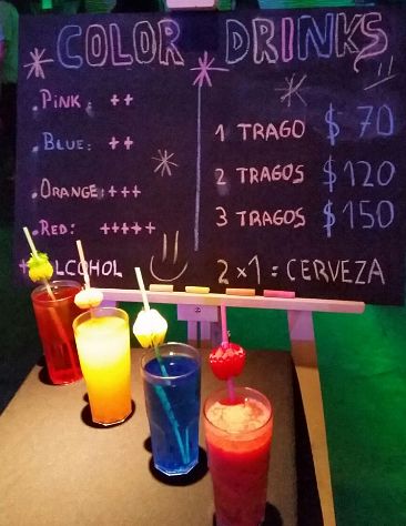 Museumbaryresto's tweet photo. Tremenda noche #Museum #BaryResto #ColorDrinks #Superclub https://t.co/JOC0xzXgpV