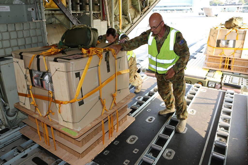 eamonhamilton's tweet photo. Low-cost airdrop system developed by @Aus_AirForce &amp; @AustralianArmy for C130J, C27J, C17A https://t.co/zPYn2BhSmC https://t.co/VZjPkHW02h