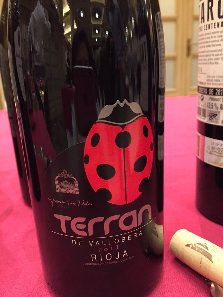 @isracubillo <a href="/monchorey13/">Moncho Rey</a> ahora me acuerdo, probado en el salón de vinos de <a href="/RiojaWine_ES/">Rioja Wine España</a> me encantó, fichado!