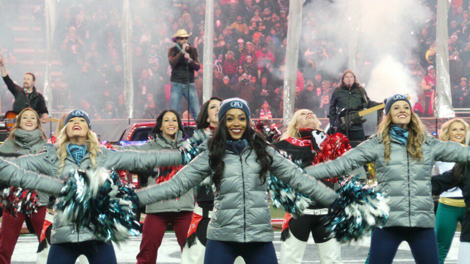 deanbrody's tweet photo. Special thanks to all the amazing Canadian Girls for your awesome dance to #BringDownTheHouse! #GreyCup https://t.co/CbwidPeUZO