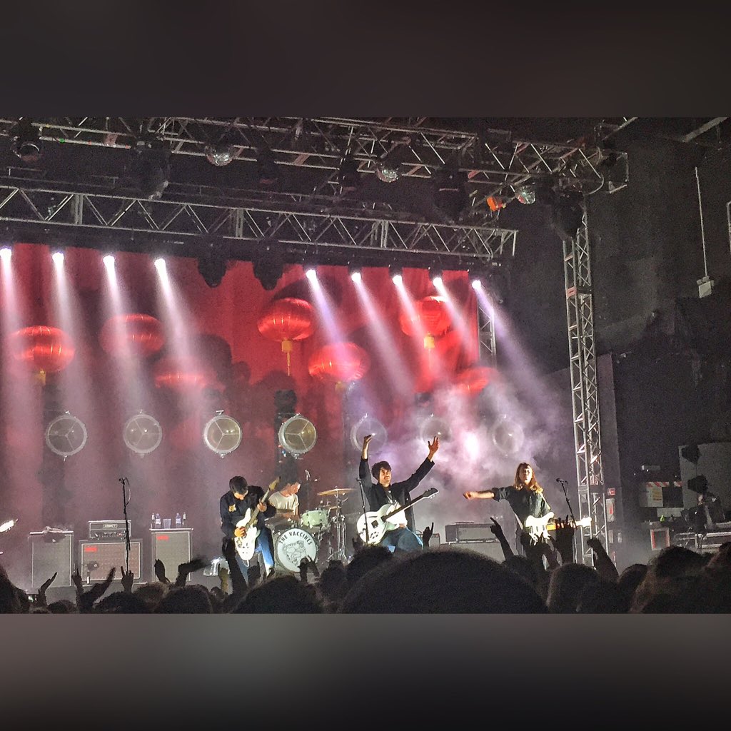 Helizabeth92's tweet photo. @thevaccines smashed it tonight at Leeds O2 🙌🏻😜🎶 https://t.co/0VSuxSFS5c