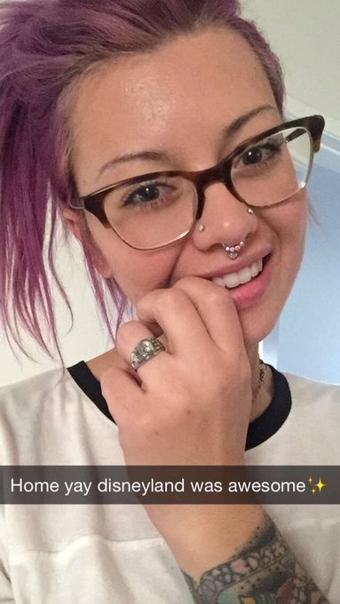 Back home from disneyland! It was SO good to get out! Going to clean my apartment, shower then I'll be