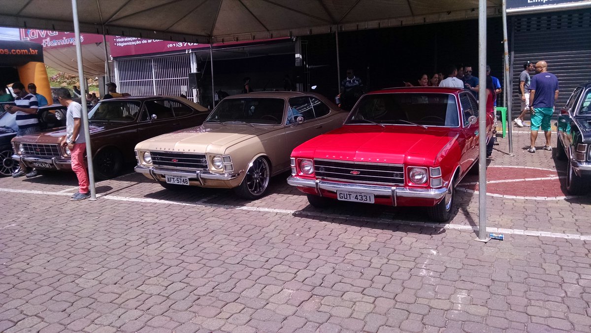 SamuelRun's tweet photo. Só os coupes Las Vegas! #opala #hobby #sixline https://t.co/WaWhhz21Y2