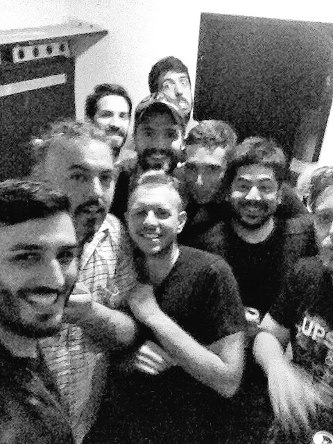 blakksiames's tweet photo. Acรก con los @sonreiok en 30' show en @SamsungStudio #RoughPic https://t.co/uko0ef2yQX