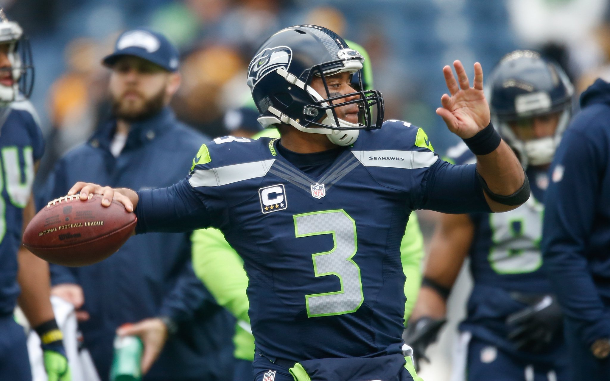 Happy BIRTHDAY  Russell Wilson is on   ! He throws his career-high 5th Pass TD of the day. 