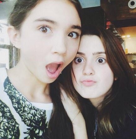 rowanbpriv's tweet photo. Happy 20th Birthday Laura @laurampriv https://t.co/acb0nWChBD