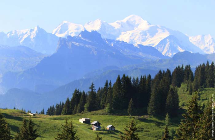 BalconsDuCiel's tweet photo. J'habite dans le plus beau campagne du le monde! https://t.co/1IGPqSGbMi