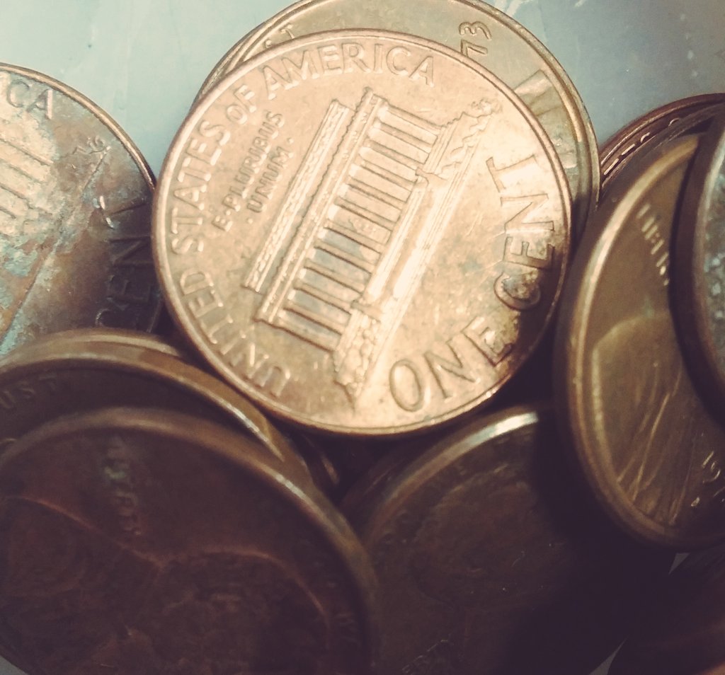 msstonetweets's tweet photo. Penny war begins tmrw! Pennies=Positive pts. All other money=Neg pts for other teams. Spread the word #RespectHouse! https://t.co/JVd1rXn2PU