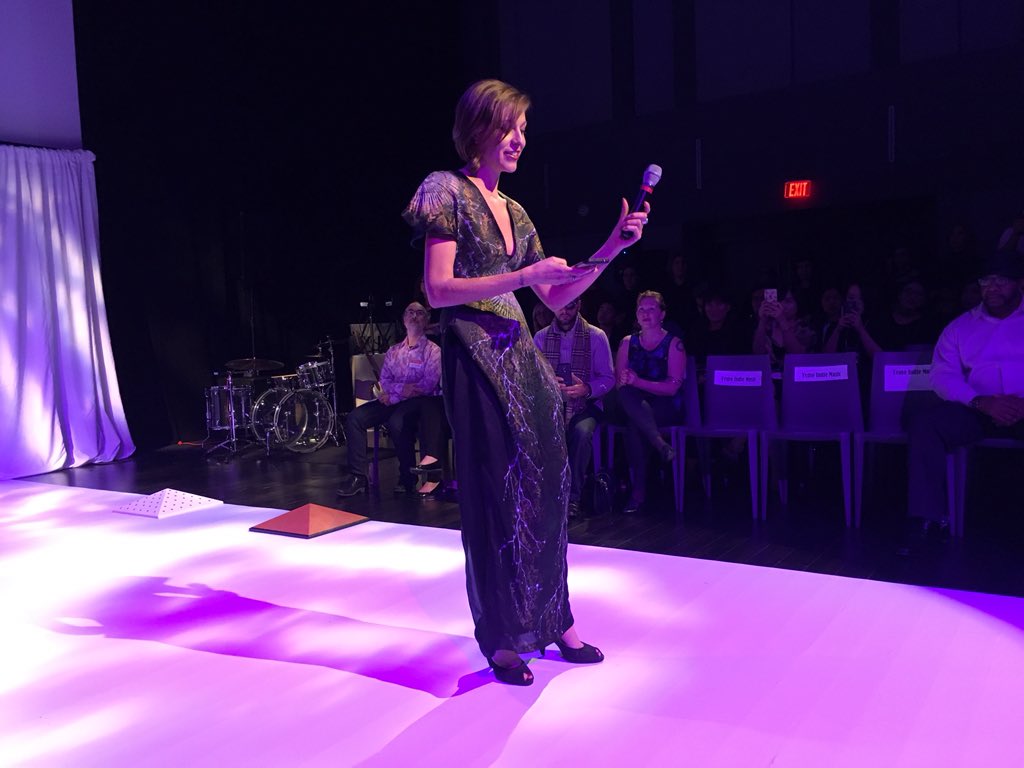 ellebulger's tweet photo. Great dress @AmandaCosco 👌 #Futurera https://t.co/vCwWki5oFN