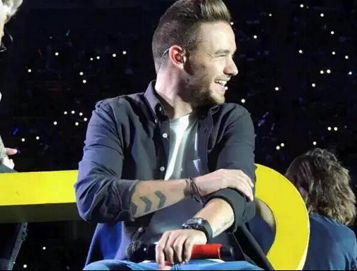 TeamDirectionBR's tweet photo. Nunca se esqueçam o verdadeiro motivo do seu voto! 

RT = VOTO #MTVStars One Direction https://t.co/Vsp3UKW4FB
