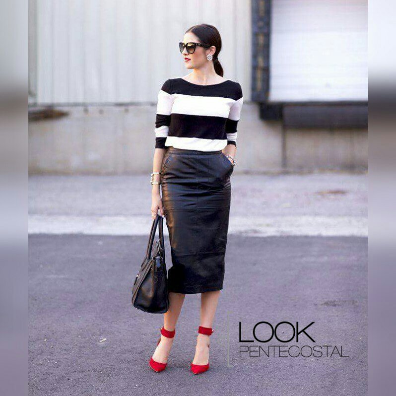 LookPentecostal's tweet photo. Los zapatos de punta cerrada son tu mejor opción y los puedes usar tanto con trajes casuales como elegantes.👠👠 https://t.co/4cChAlnujo