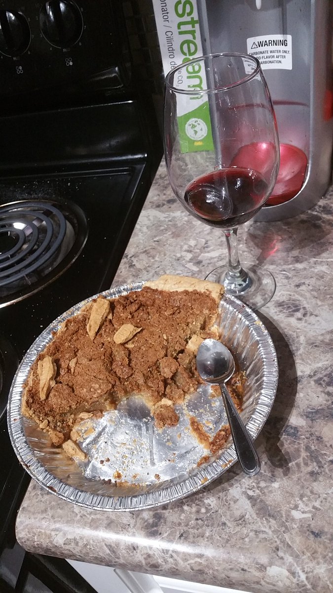 renee4atlanta's tweet image. I am weak. #wine #chesspie #ThanksgivingLeftovers