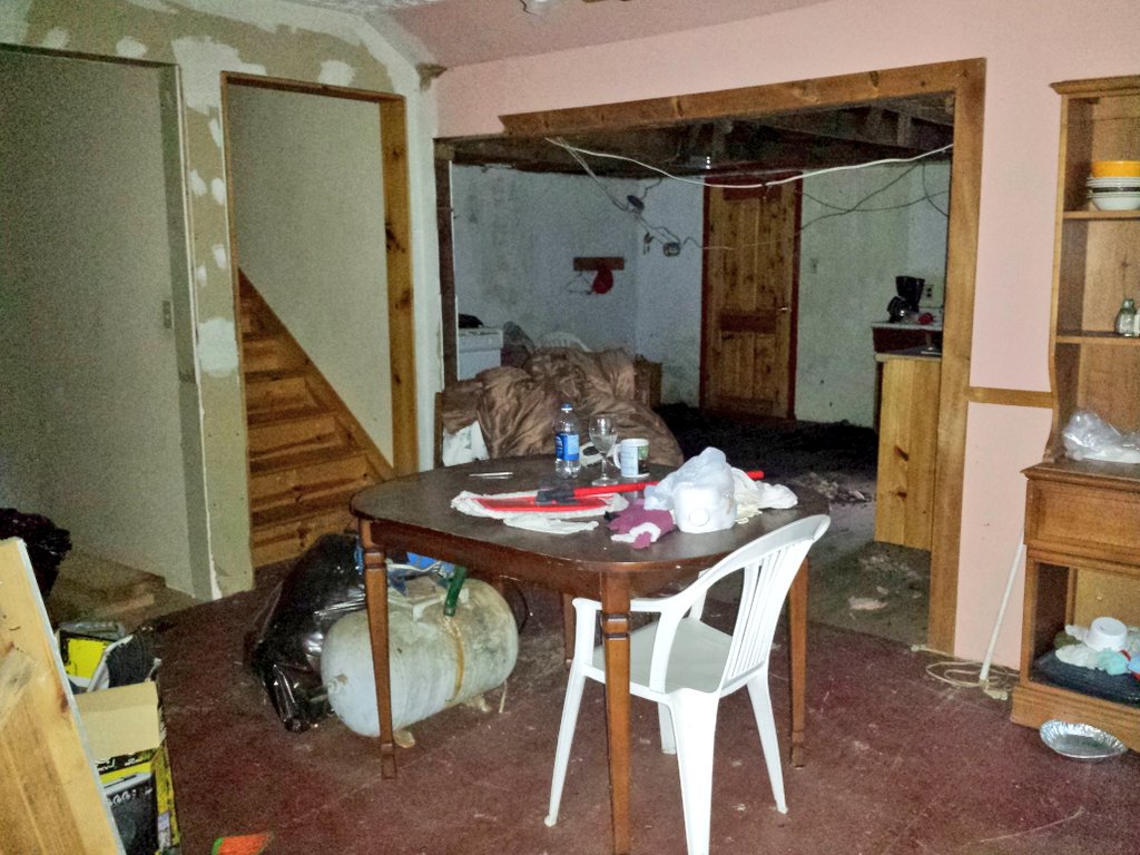 5/7 Former Stafford residence interior... Nov. 29. 2015