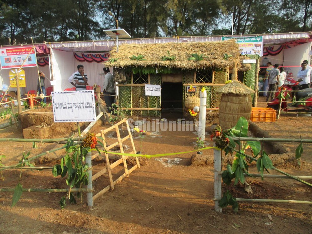 infokarwar's tweet photo. Krishi Mela 2015 begins in Bhatkal... - https://t.co/Kvr8aDde78 https://t.co/wqHk4RqbSN
