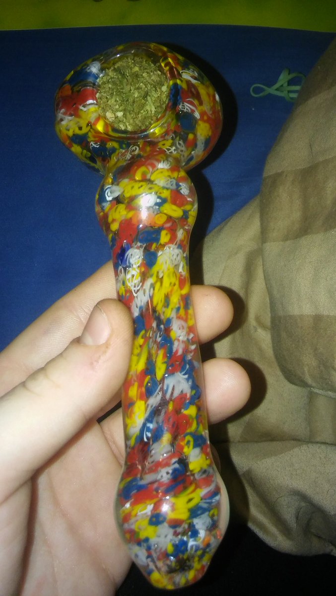 justlivehigh's tweet image. New piece. 💪 Happy birthday too me. 😋