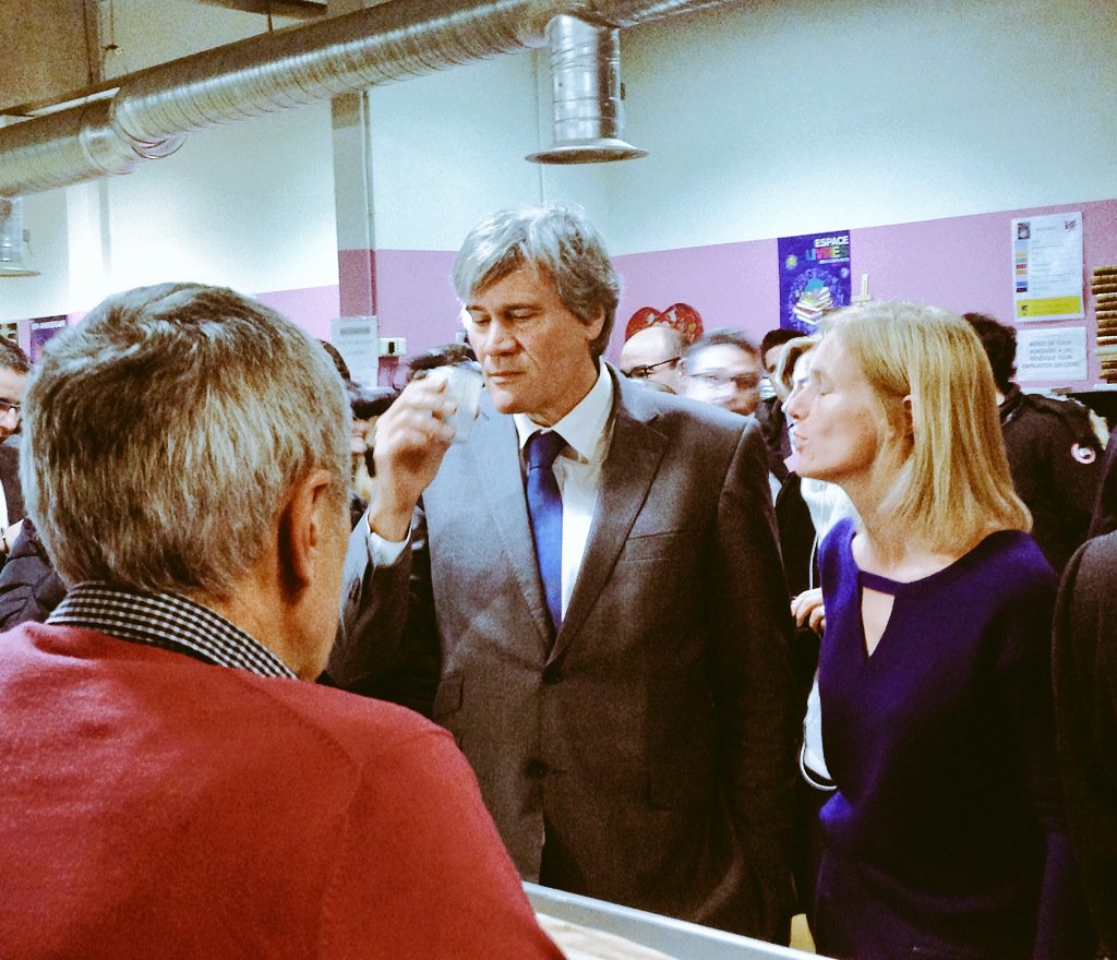 SLeFoll's tweet photo. Le gouvernement poursuit la politique de dons sur les fruits et légumes avec les produits transformés #30ansRestos https://t.co/fO8ePKF3fM