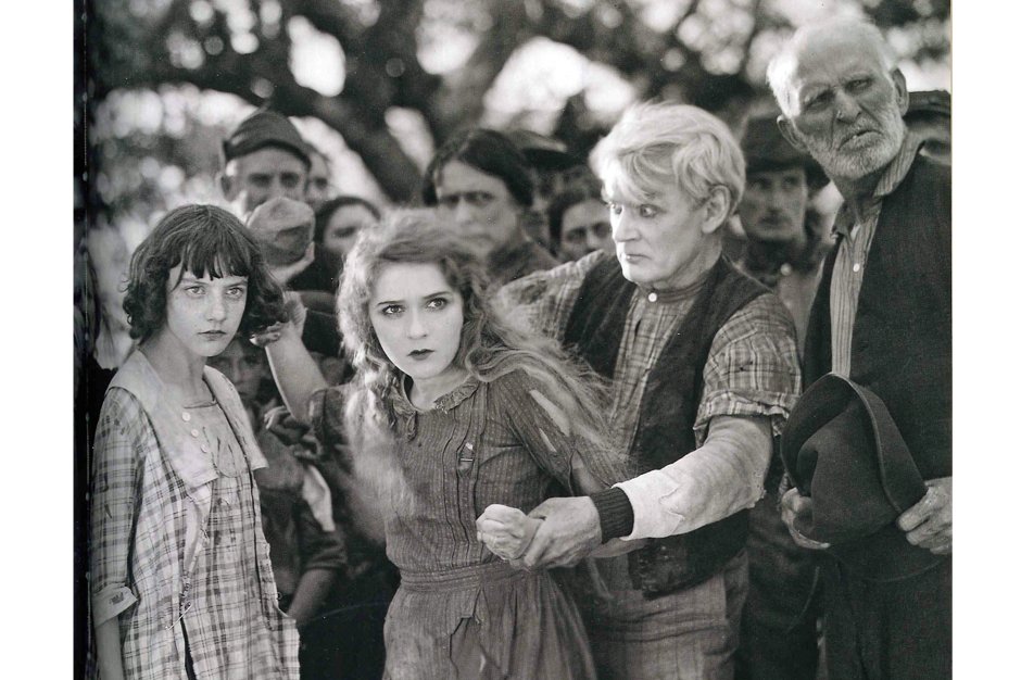 FairbanksHero's tweet photo. #ScreeningSoon #MaryPickford in #TessofTheStormCountry via  https://t.co/1XZoh53L9r  @TheMaryPickford https://t.co/N8D9N5vPJR