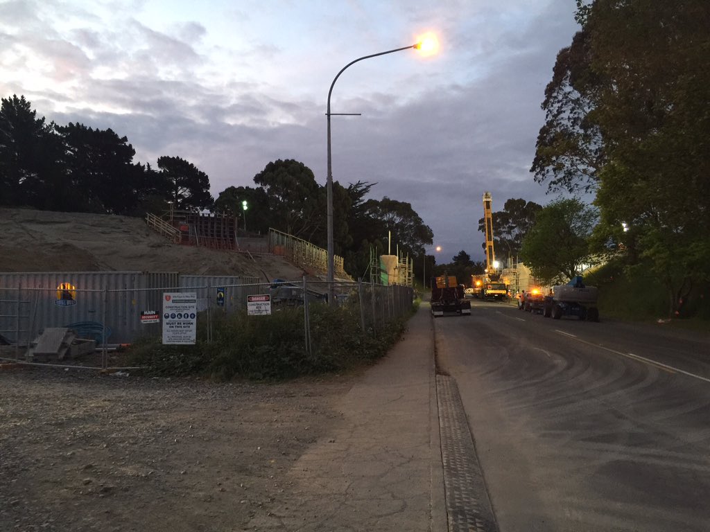 JoannaPiatek5's tweet photo. #M2PP crew are preparing to lift heaviest ever used in NZ cross heads - in Raumati right now #Kapitiexpressway https://t.co/1sX3GuesEJ