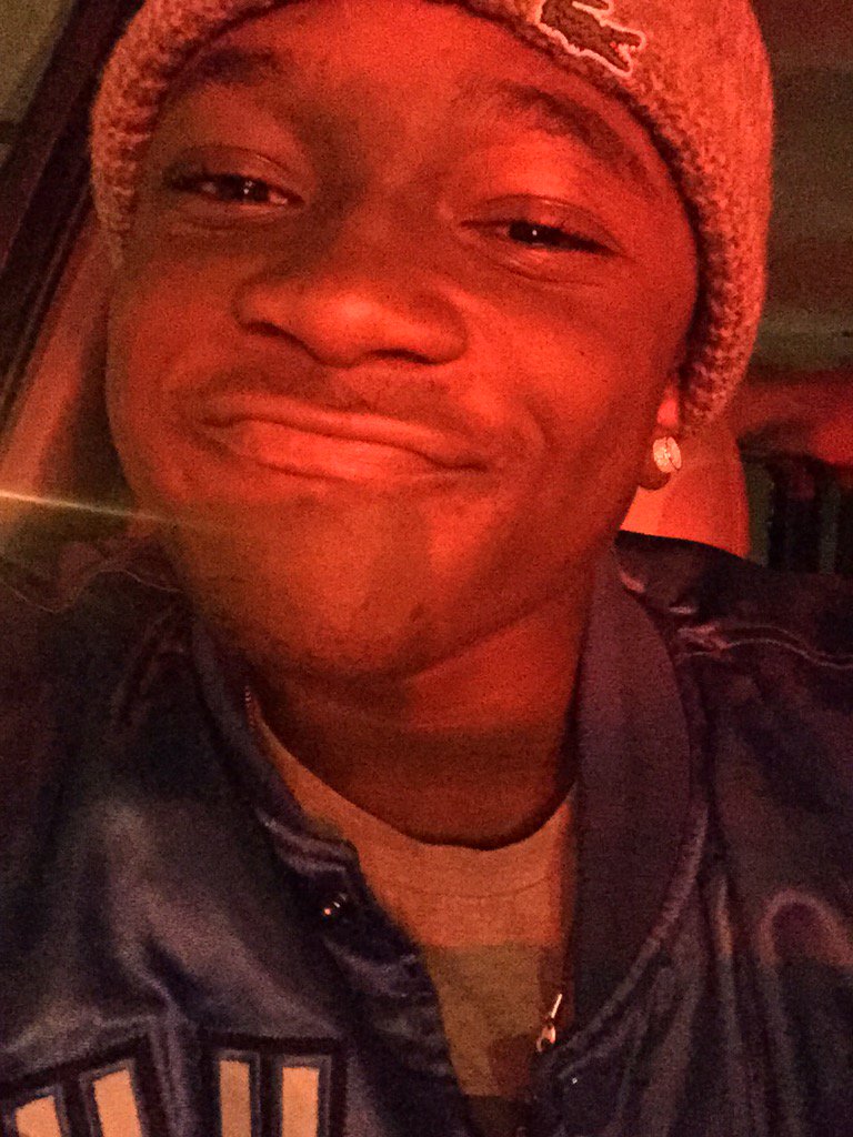 NoDayzOff_99's tweet photo. When You Call A Darkskin Nigga Cute 😋😋😍😈🍫🍫💕 https://t.co/PssgR5nSpf