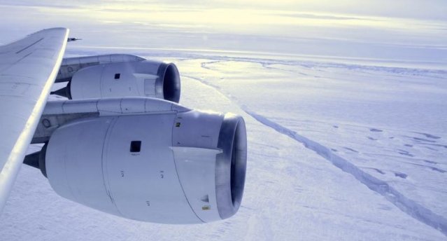 ovacances's tweet photo. [Ailleurs] Le tourisme #arctique, conséquence du réchauffement climatique https://t.co/MsF5C9VkmT https://t.co/0NWplNjZQP via @franceinter