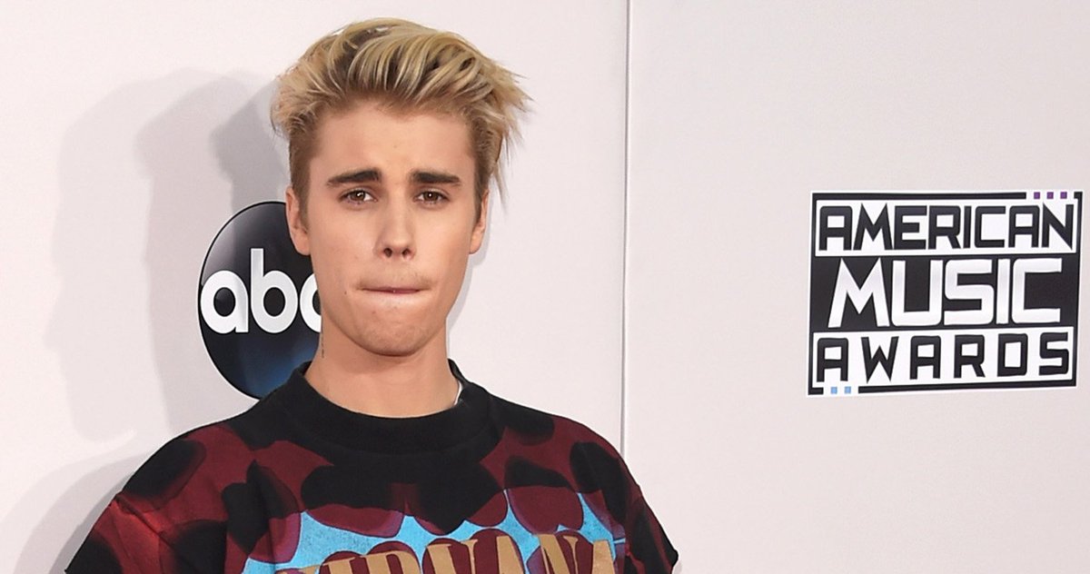 Independent's tweet photo. Comedian uses Justin Bieber to explain why all Muslims aren't terrorists https://t.co/Y7n1Zv4Afv https://t.co/E7OJkXdAGr