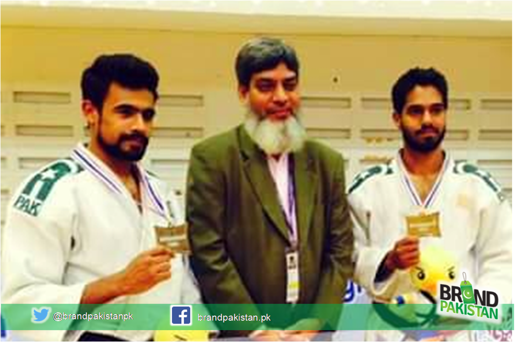 BrandPakistanPK's tweet photo. Athletes Abu Hurraira and Muhammad Ammar bag the silver medal at the 2015 World Jiu-Jitsu Championship https://t.co/PjzYeyyLS2