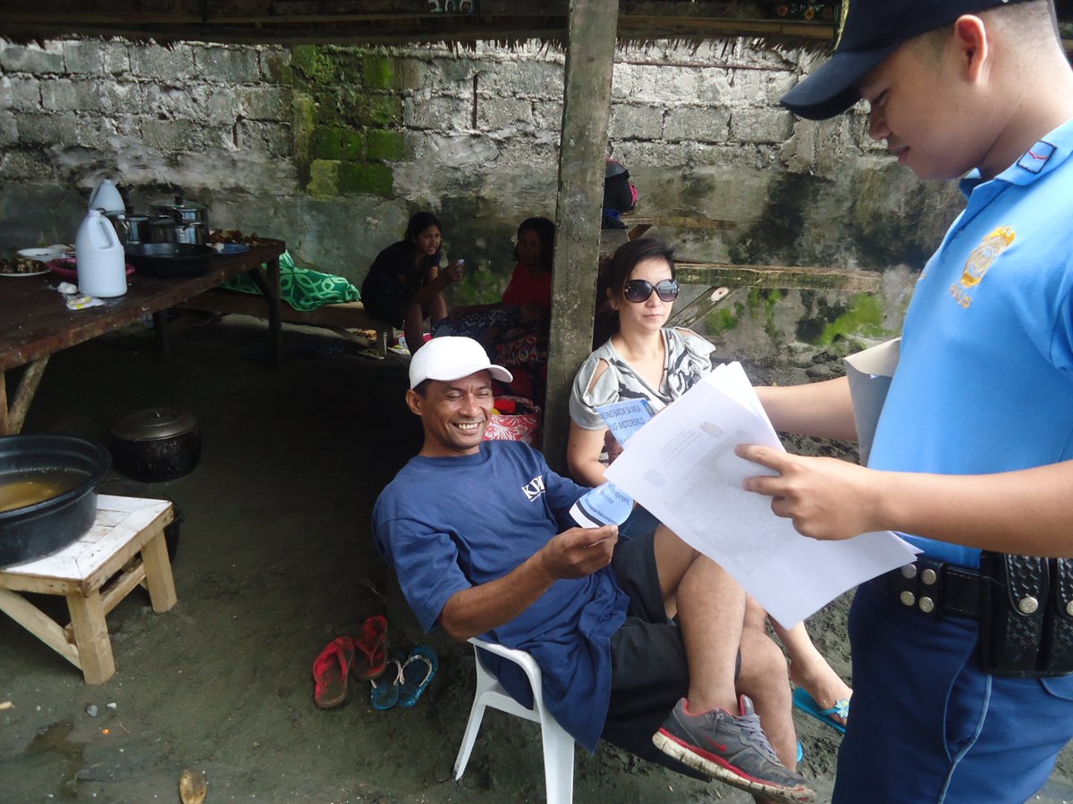 ICPSThreeICPO's tweet photo. #HigalangPulis PO1 Genon conducted a massive distribution of  leaflets re: R.A. 9165 https://t.co/yzyT04GMcV