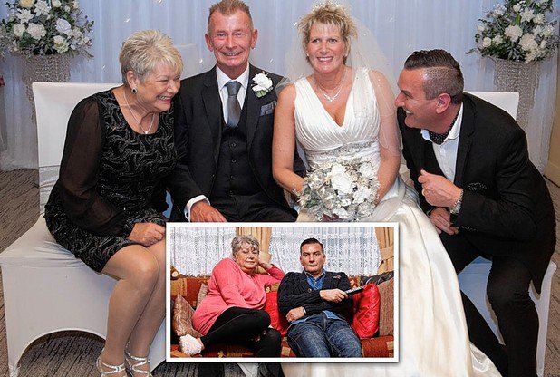 Hull Live On Twitter Gogglebox Stars Jenny And Lee Help Best Friends Tie The Knot After 26 Years Https T Co Mro614yyzu Https T Co Zfx47lhkcl Twitter