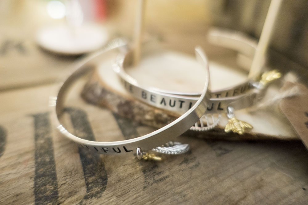 lovedbylaurac's tweet photo. Lots of Christmas gift ideas from my visit to the #JewelleryBoxPop ! https://t.co/FyV7TA3QR3 @BloggerBees #giftmas https://t.co/fZqwO6PGjz